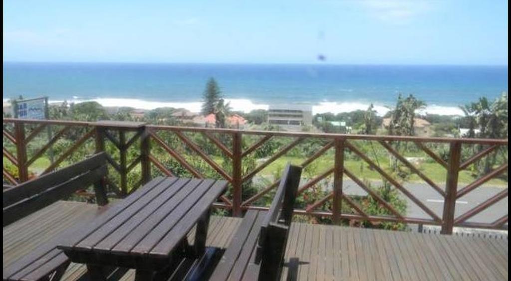 Khaya La Manzi Guest Lodge Hibberdene Room photo