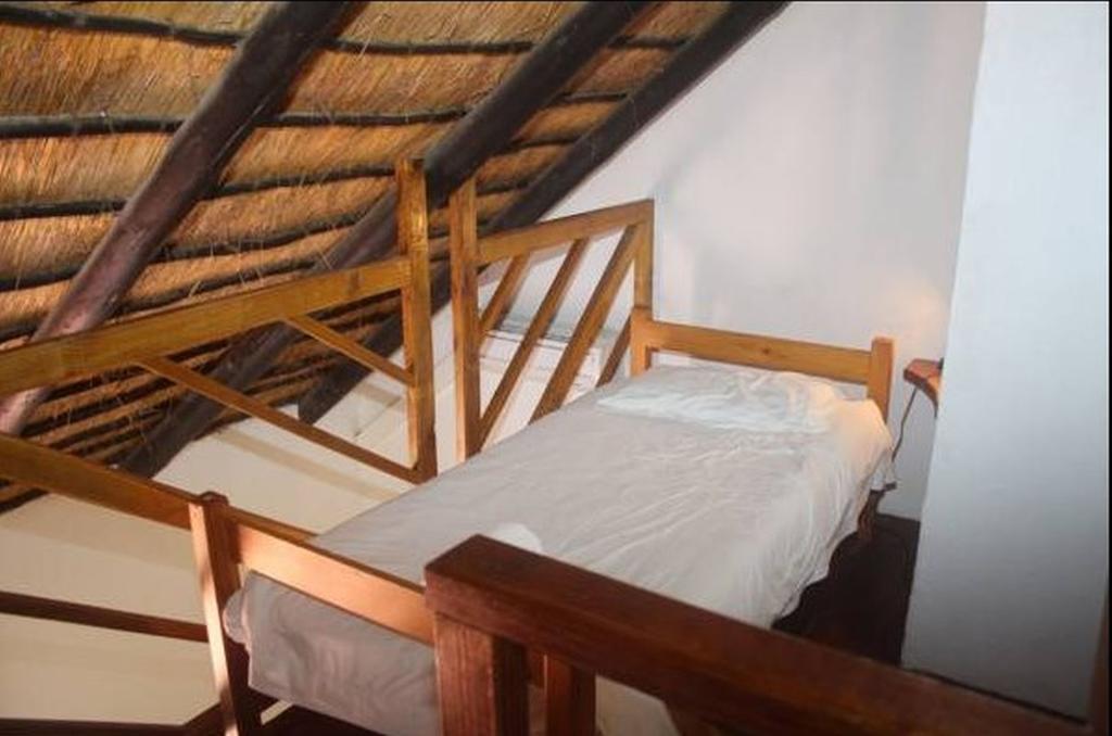 Khaya La Manzi Guest Lodge Hibberdene Room photo