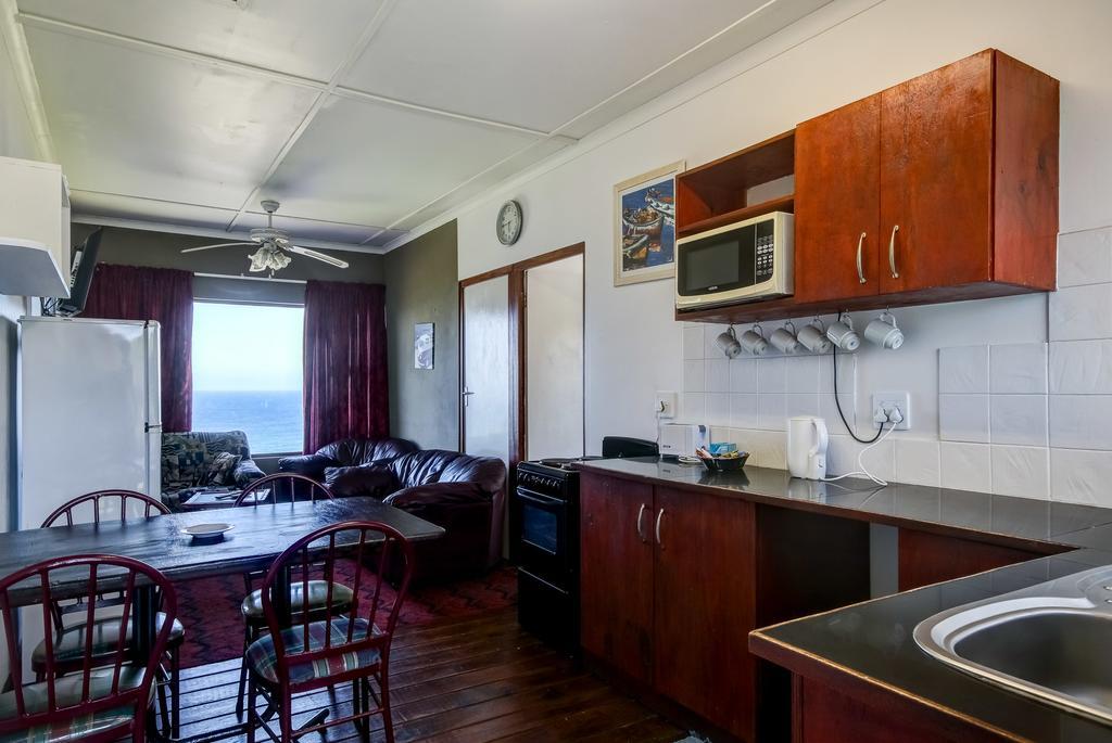 Khaya La Manzi Guest Lodge Hibberdene Exterior photo
